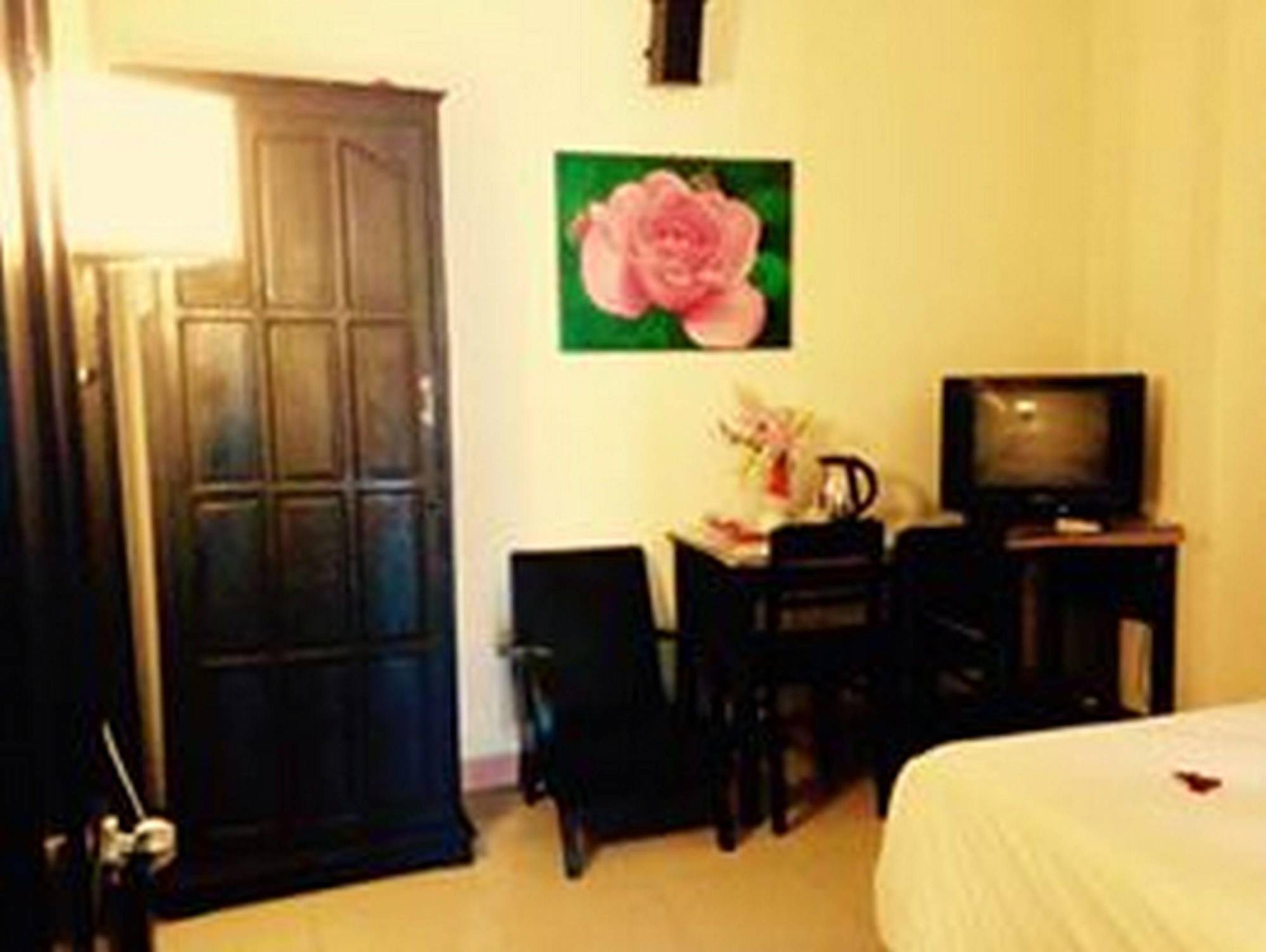 Ruby Bistro Hotel Хюэ Экстерьер фото